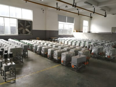 建德氣動硫化機(jī)集成熱工閥組圖6